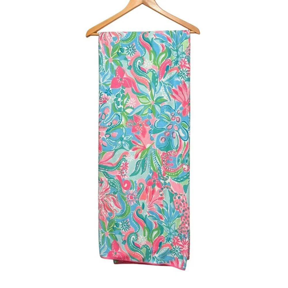 Lilly Pulitzer Oversized Pink Blue Tropical Print Beach Lounge Towel Blanket